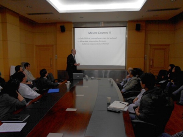 耶鲁大学医学院Rizzolo教授来访jnh今年会并进行课程改革讲座2